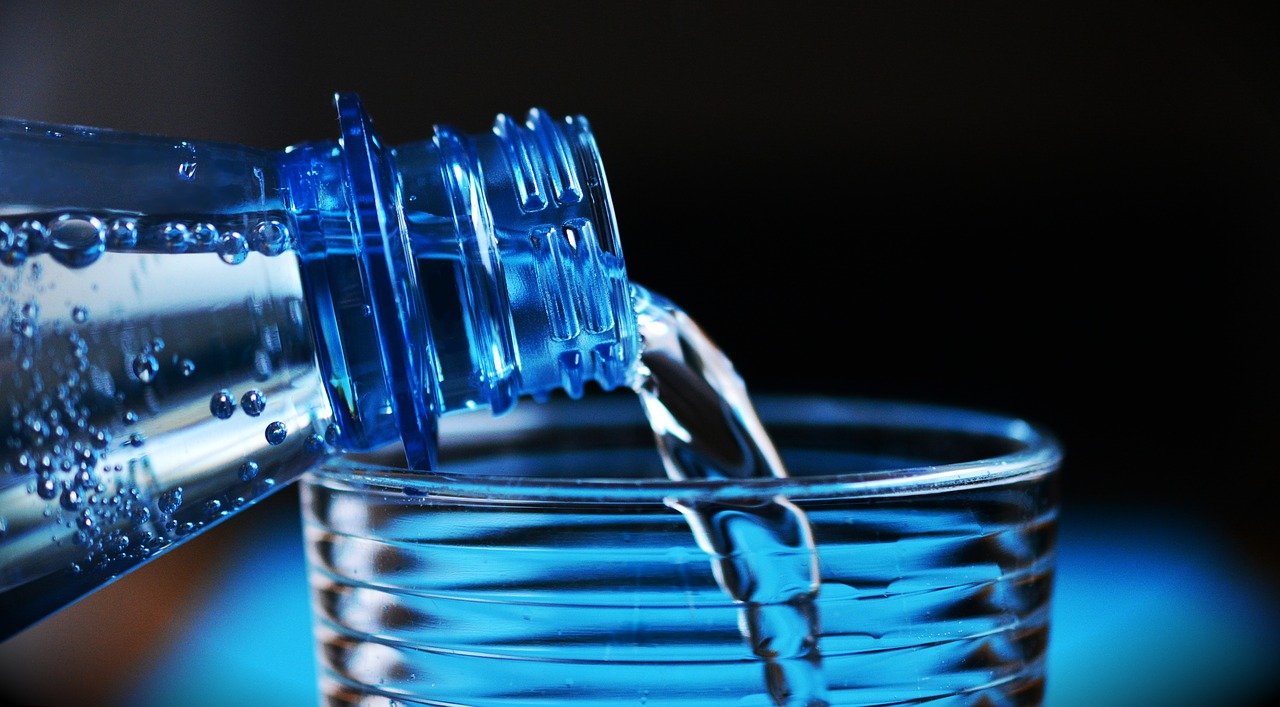 Lampukistan führt Mineralwasser-Steuer ein